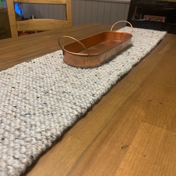 Hand knit Table runner - Picture 1 of 3